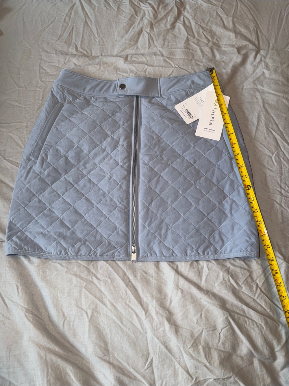 Athleta Quilted Light Blue Front-Zip Mini skirt NEW